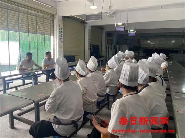 开江县甘棠镇中心小学开展学校食堂从业人员