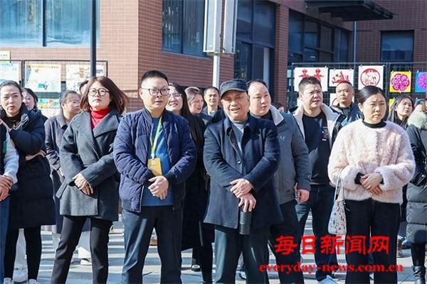 巴州区四小举办第三届科创开放日 共探科技