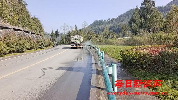 恩阳区交通运输局：新年焕新颜，百里护栏“