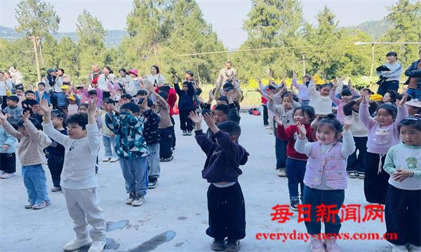 “策马童行 探秘春天”——恩阳区三河小学