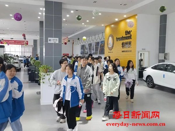 从“心”出发，从容迎考——通江二中开展高