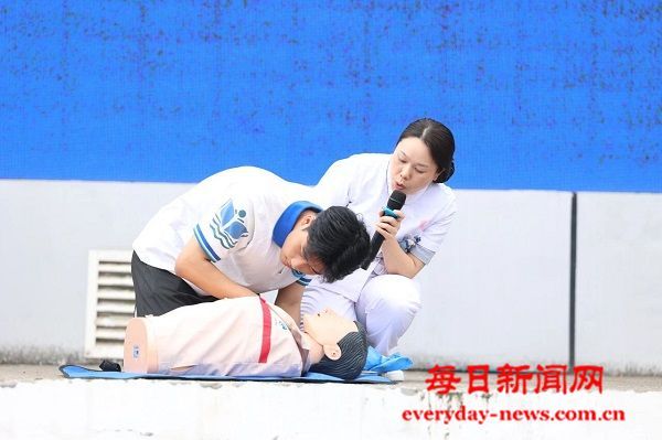 学法懂法不迷航 练技修身有担当——通江县